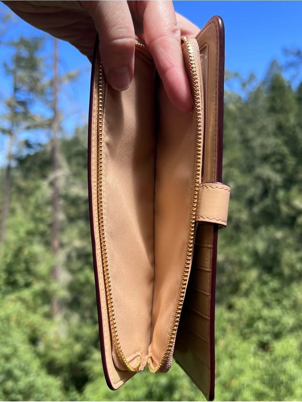 COACH Beige Brown Smooth Leather Bifold Wallet with Gold Hardware AUTHENTIC